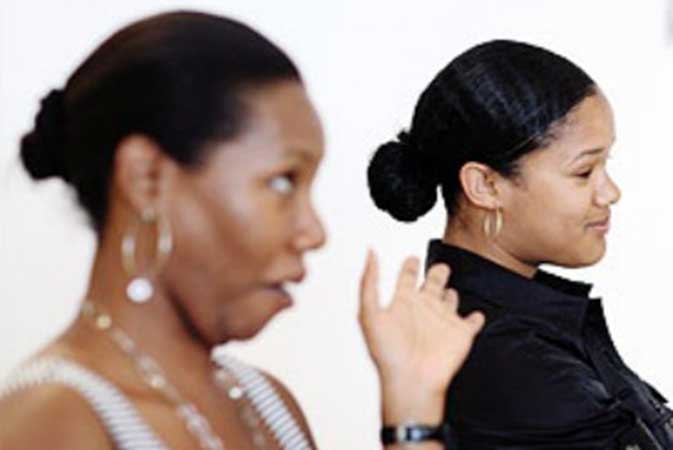 why women hate fight jealous each other