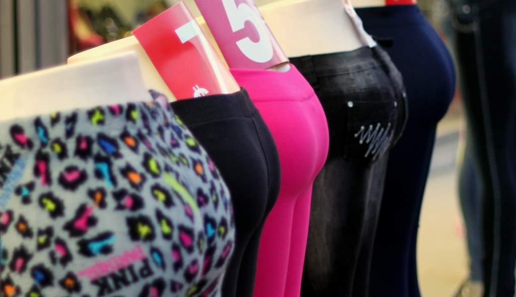Rear view of Mannequins via makingmade.wordpress.com