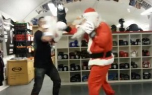 Santa Claus shows off his boxing skills via Youtube