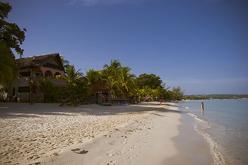 Seven Mile Beach via Flickr