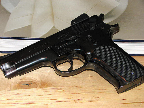 Smith and Wesson pistol via Flickr
